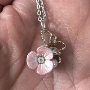 Spring Floral Flower Butterfly Antique Style Pendant Necklace Silver A NWT